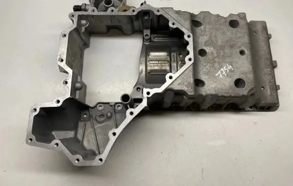BMW 6 F12 F13 Oil sump 7621070 11137621070 51750610