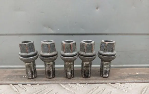 Audi S5 Nuts/bolts 
