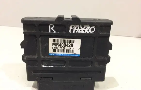 Mitsubishi Pajero ABS control unit/module MR400420 X2T34172