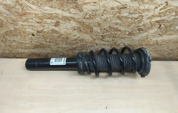 Volvo S90, V90 Front shock absorber with coil spring P31658002 31658002