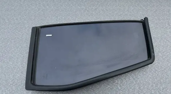 Nissan Terrano Rear glass trim 8226383G00 8227383G00