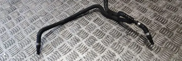 Mercedes-Benz CLS C218 X218 Engine coolant pipe/hose A2125010625