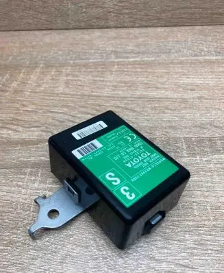 Toyota Prius (XW30) Door control unit/module 8974047030 61B445000