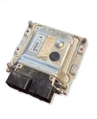 Hyundai i30 Engine control unit/module 3919903NB0 0261S11817 1039S83788