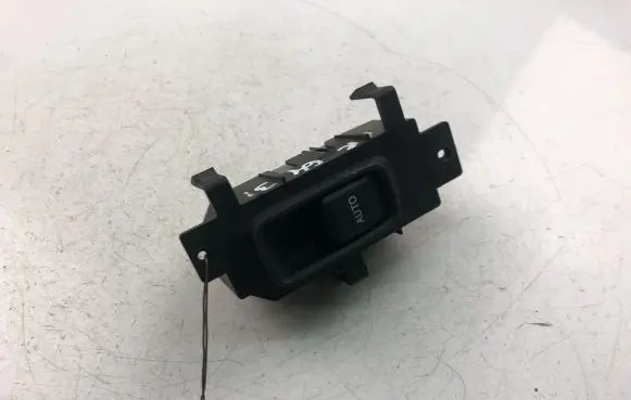 Lexus IS 220D-250-350 Other switches/knobs/shifts 8403053020