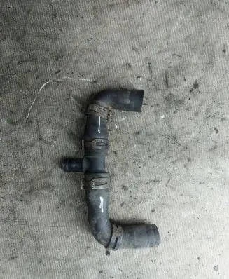 Coolant pipe/hose