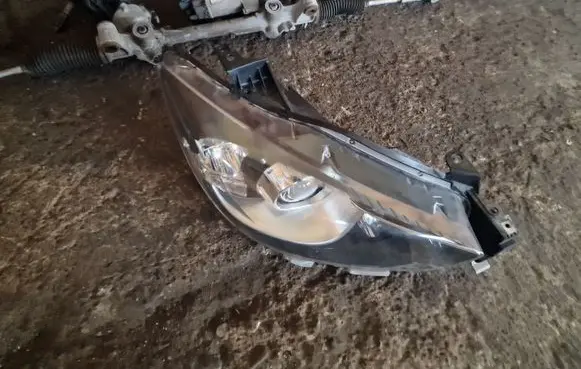 Mazda CX-5 Headlight/headlamp KD7851030F