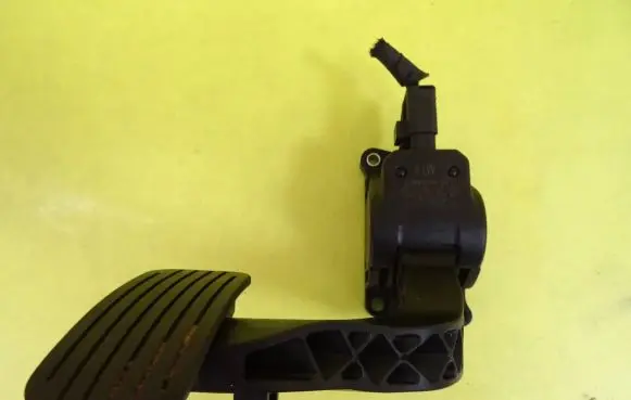 Citroen Xsara Picasso Accelerator throttle pedal 0280755032