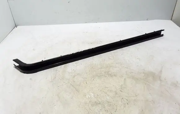 Renault Trafic III (X82) Sliding door middle roller runner 777603037R
