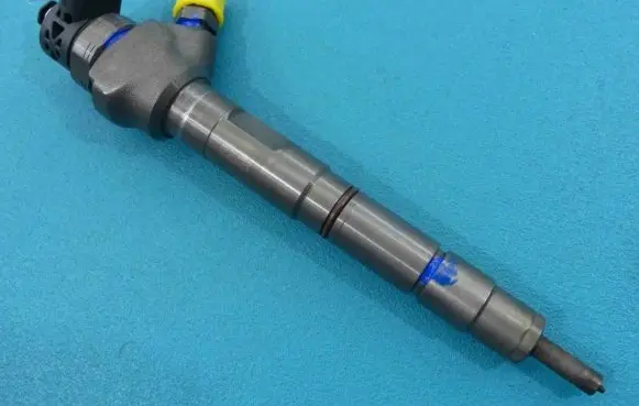 Volkswagen Golf VII Fuel injector 0445110477 IMPRK1170814