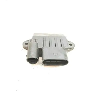 Mercedes-Benz S W221 Glow plug pre-heat relay 15047019611 E2110021041