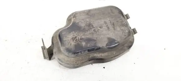 Volvo S70 V70 V70 XC Headlight/headlamp dust cover 9169362