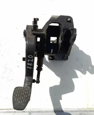Mercedes-Benz Sprinter W901 W902 W903 W904 Pedal assembly A9012901019