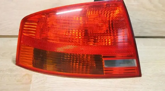 Audi A4 S4 B7 8E 8H Rear/tail lights 8E5945095