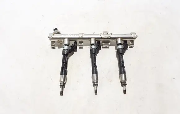 Porsche Panamera (971) Fuel main line pipe 06M133316L