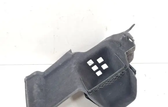 Trunk/boot lower side trim panel