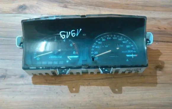 Mitsubishi Galant Eterna Speedometer (instrument cluster) m521506 257800-1173