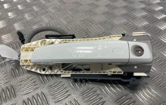 Audi TT TTS RS Mk3 8S Front door exterior handle 8S0837885