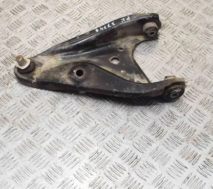 Dacia Sandero Front lower control arm/wishbone