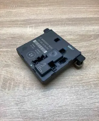 Mercedes-Benz E W211 Door control unit/module 2118201526 356805Main