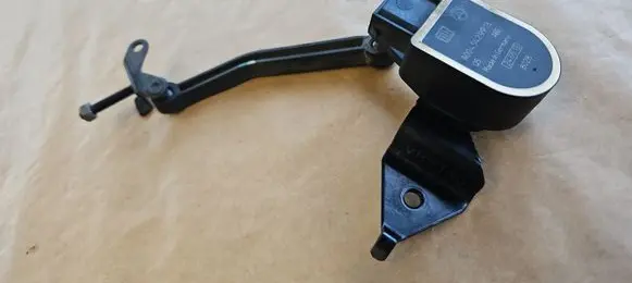 Mercedes-Benz GL X166 Air suspension front height level sensor A0045429918 A1663230740 A1663200232