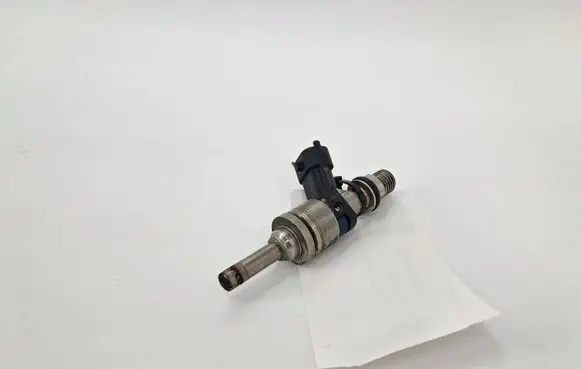 Porsche Panamera (970) Fuel injector 94811012832
