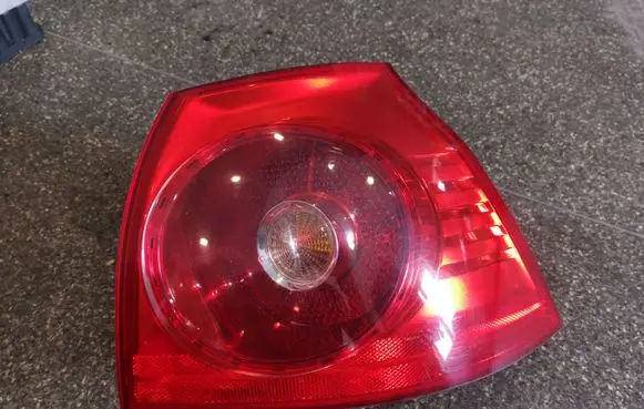 Volkswagen Golf V Rear/tail lights 1K6945096E