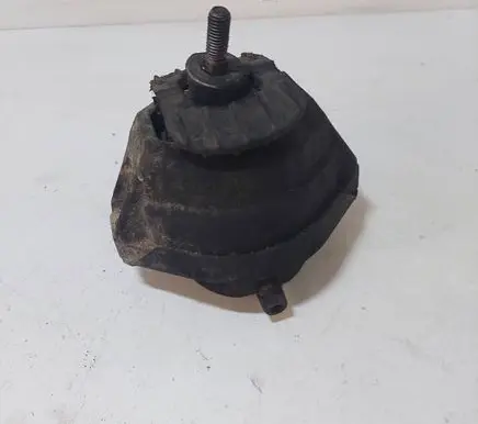 BMW 5 E60 E61 Engine mount bracket 6761092