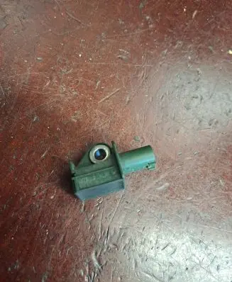 Mercedes-Benz E W212 Airbag deployment crash/impact sensor A1729056000 5WK44192