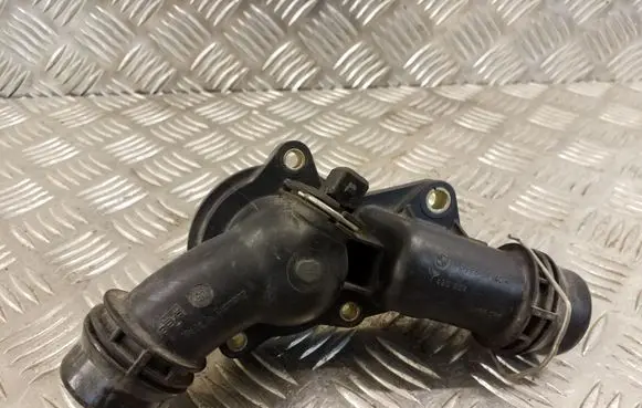 Thermostat/thermostat housing