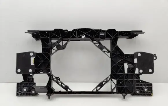 Renault Megane III Radiator support slam panel 752100004R