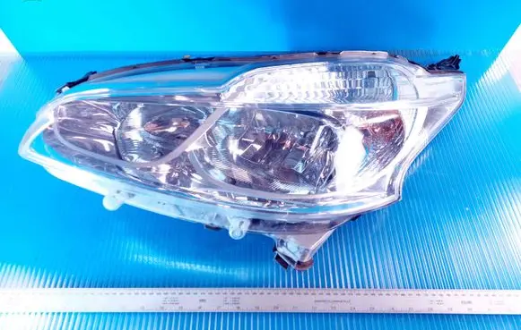 Peugeot 208 Headlight/headlamp 9802221880