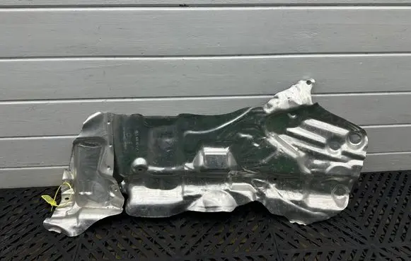 BMW 1 F40 Heat shield in engine bay 5A01AF401