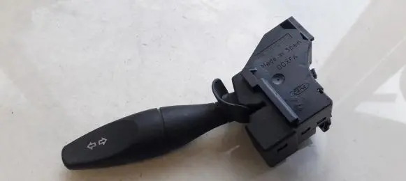 Ford Focus Indicator stalk 98AG13335AG DOXFA