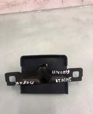 Seat Arona Loading door lock loop/hook striker 8v0827507h