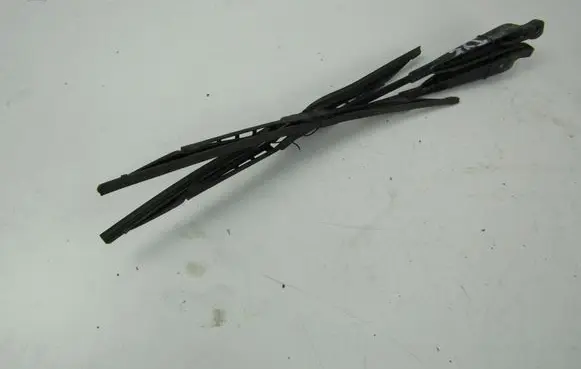 Opel Combo C Front wiper blade arm 