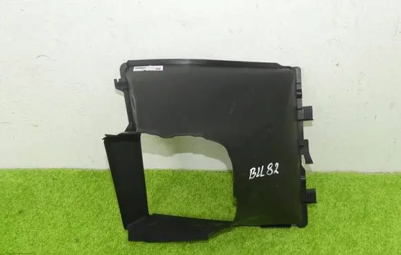 Porsche Macan (95B) Intercooler air channel guide 95B117336
