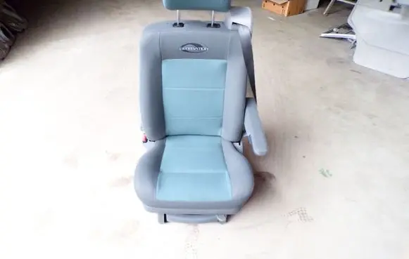 Volkswagen Transporter - Caravelle T4 Second row seats 