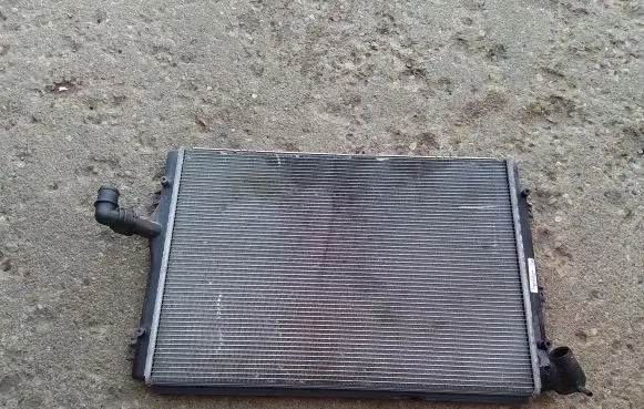 Volkswagen Caddy Coolant radiator 1K0121251DD 1K0121251