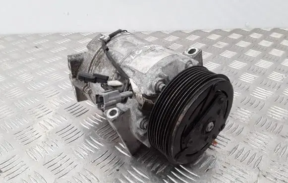 Renault Laguna III Air conditioning (A/C) compressor (pump)