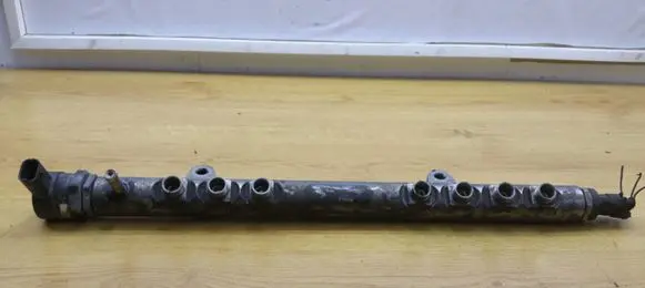 Volvo V60 Fuel main line pipe 30777759 0445215025