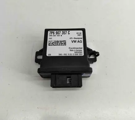 Volkswagen Touareg II Light module LCM 7P6907357B 5WK50564