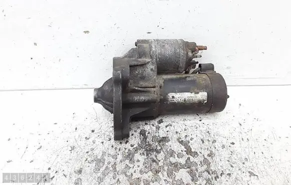 Peugeot 307 Starter motor D6RA572