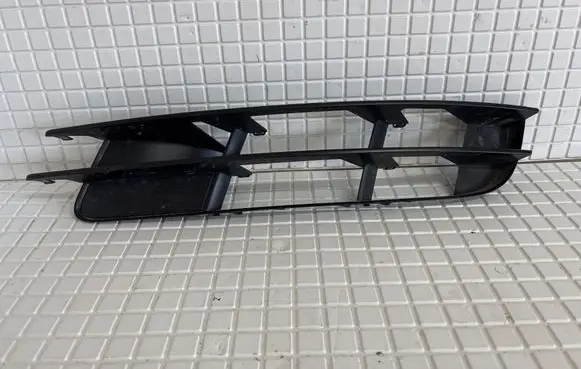 Audi Q7 4L Front bumper lower grill 4L0807681