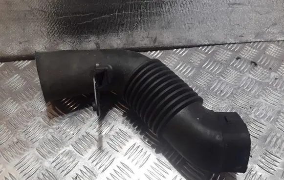 BMW 5 E60 E61 Air intake hose/pipe 7790057 13981114