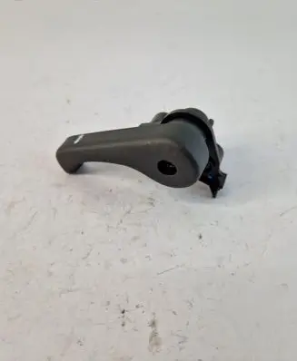 Hyundai i20 (PB PBT) Engine bonnet (hood) release handle 