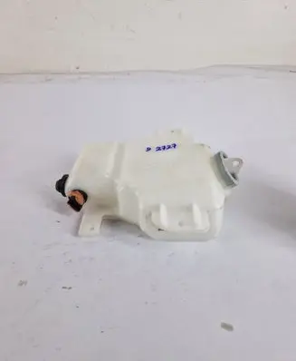 Mitsubishi Pajero Windshield washer fluid reservoir/tank 060351507