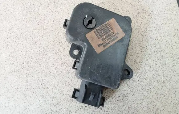 Renault Laguna II Air flap motor/actuator 52485222 0M0452505A 7701206538