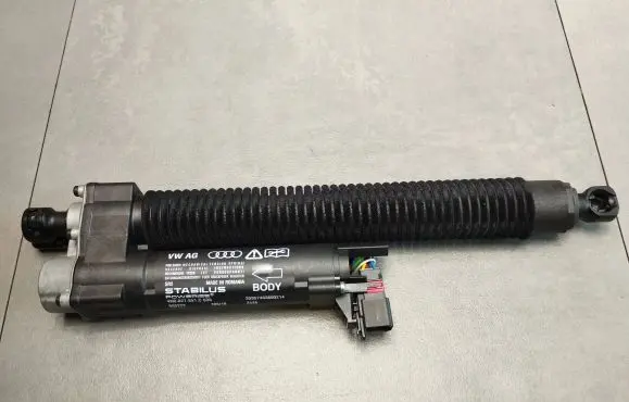 Audi A8 S8 D5 Tailgate strut 4N0827851C