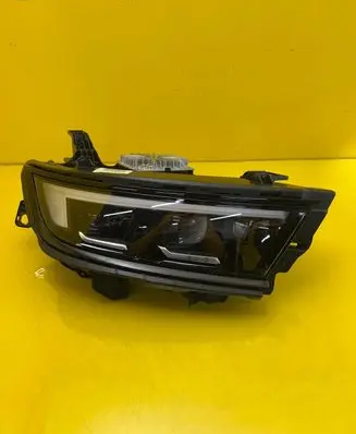 Opel Astra L Headlight/headlamp 9855316680